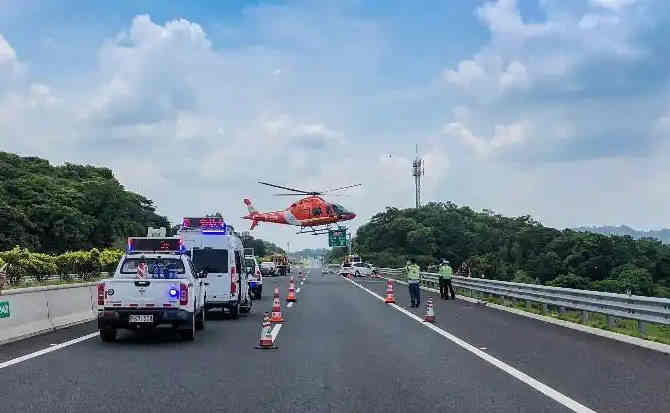 鄂城区高速公路汽车救援案例