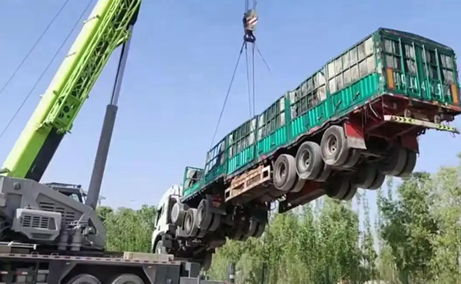 鄂城区道路脱困救援案例